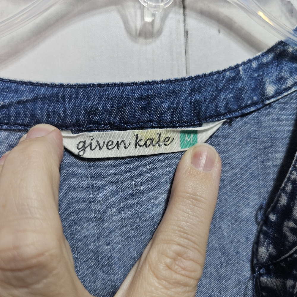 Given Kale Women's Denim Dress Flare Flutter Sleeve Raw Hem Button Front Size M. - Picture 6 of 9